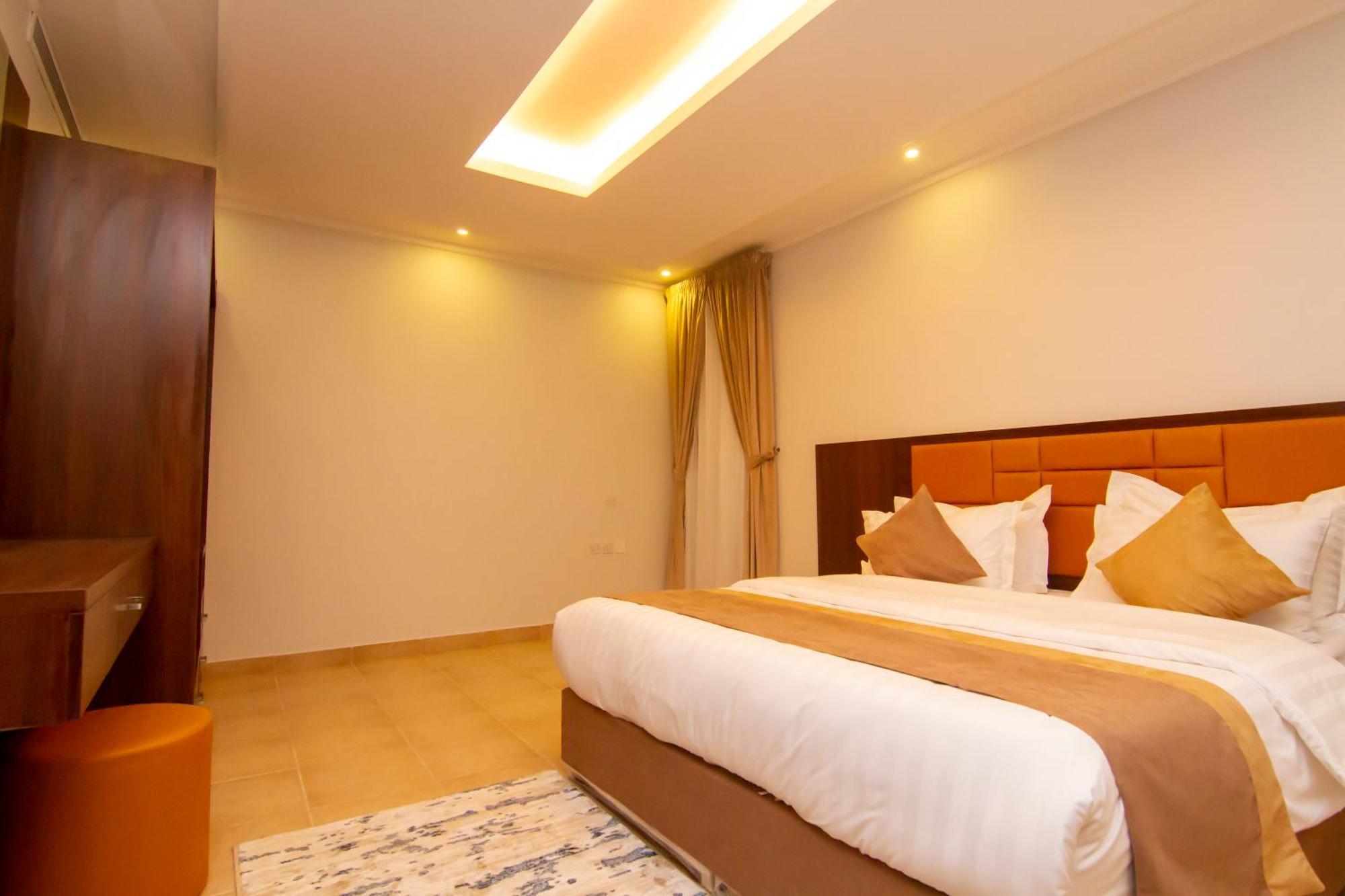 ال متعب سويتس المرسلات Aparthotel Рияд Екстериор снимка